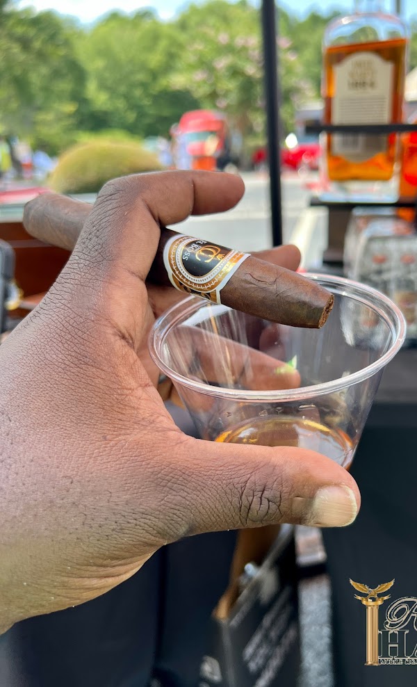 Are There Non-Alcoholic Options Available at Mobile Cigar Bars